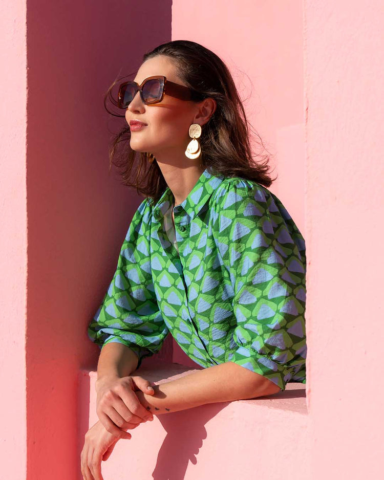 Geisha Fashion model with sunglasses